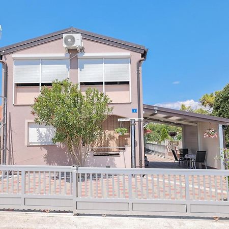Two Bedroom Apartment Sunset Vir Exterior foto